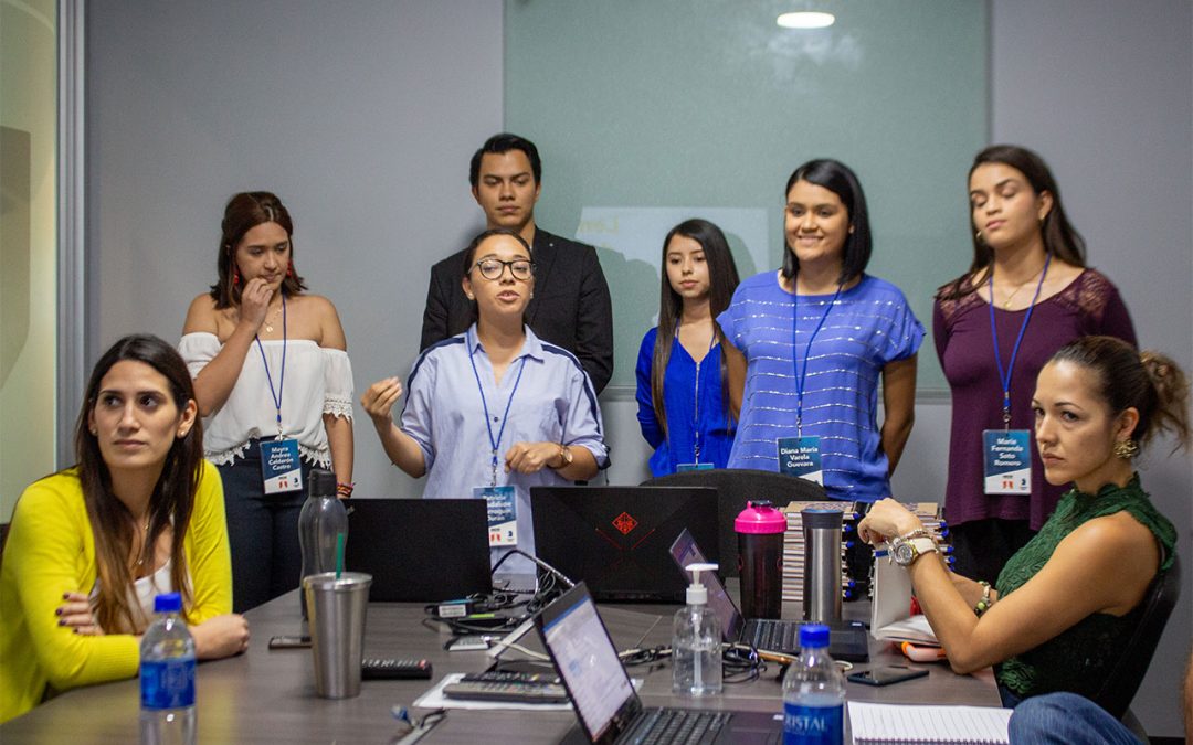 Estudiantes desarrollan estrategias para Unilever El Salvador